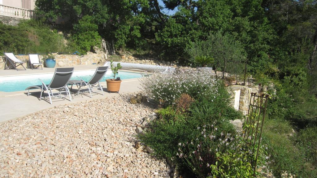 Les Hauts Des Materonnes Tourves Bagian luar foto